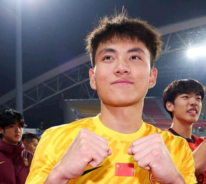 爱奇艺体育app-自信!李昊西语调侃安东尼奥:你来讲两句?安帅:你守的门采我干嘛