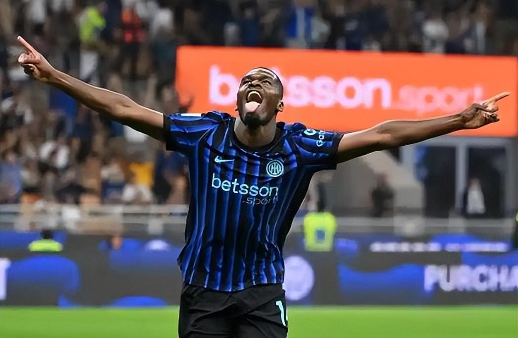 IQIYI-韩鹏胆子真大！热身赛直接尝试让德尔加多踢后腰，效果却很一般